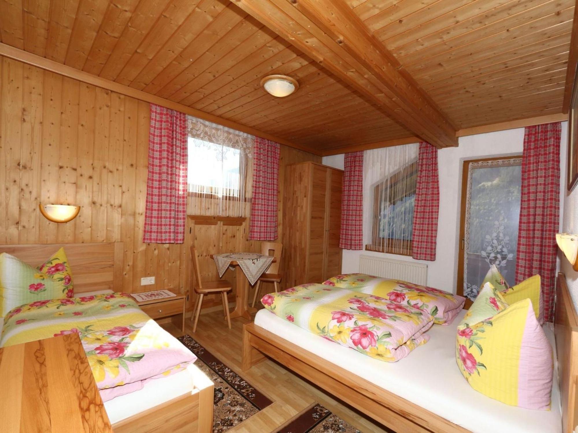 Apartment In Mayrhofen With A Balcony Exterior foto